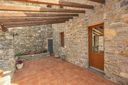 Villa Homes In Genoa - Charming Cottage