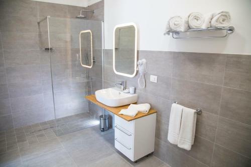 Rivabella Suite Apartments