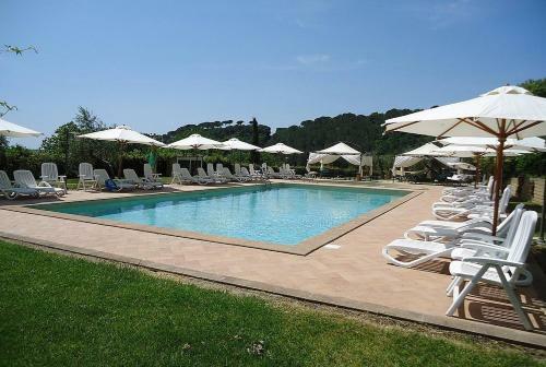 Riparbella Villa Sleeps 3 Pool