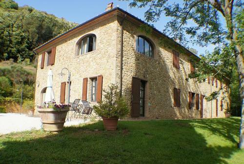 Riparbella Villa Sleeps 5 Pool
