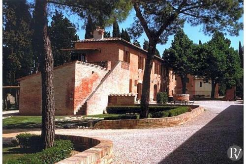 Siena Apartment Sleeps 6 Pool Wifi