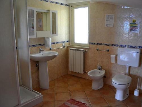 Hostal Room In Bb - Suite Rosa - Bb S Elia