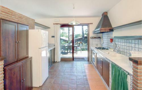 Two-bedroom Holiday Home In San Gregorio Di Catani
