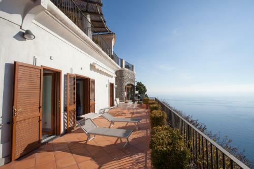 San Michele Di Serino Villa Sleeps 14 Pool Air Con