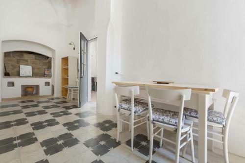 Casa Geg�