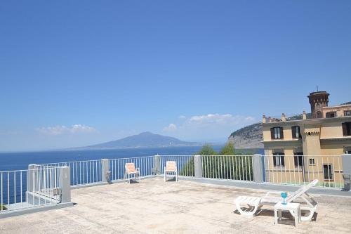 Sant'agnello Villa Sleeps 8 Wifi