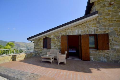 Alano Villa Sleeps 11 Air Con Wifi