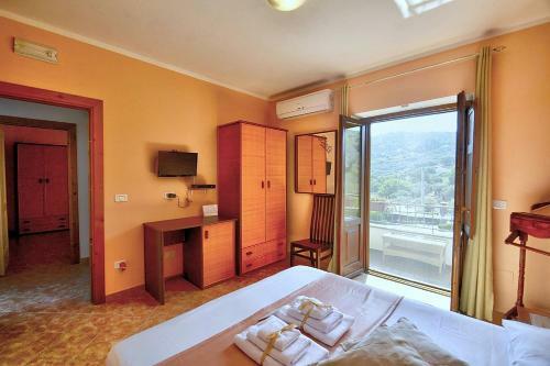Alano Villa Sleeps 11 Air Con Wifi