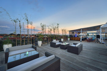 Hotel Golden Tulip Devins Seminyak