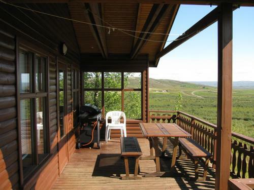 �thl�d Cottages