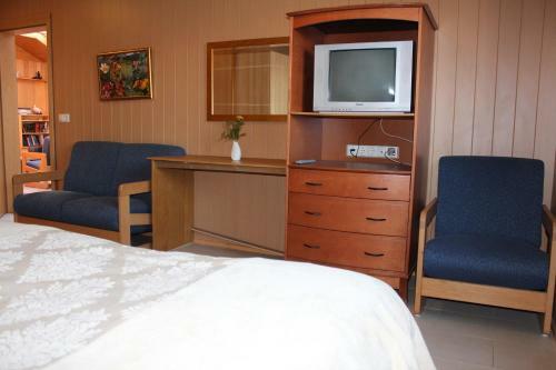 �thl�d Cottages