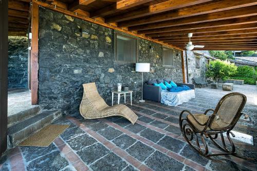 Villa In Santa Tecla Sleeps 8 With Pool And Air Con