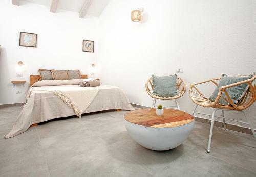 Hostal La Casa Di Memmi Suites & Rooms