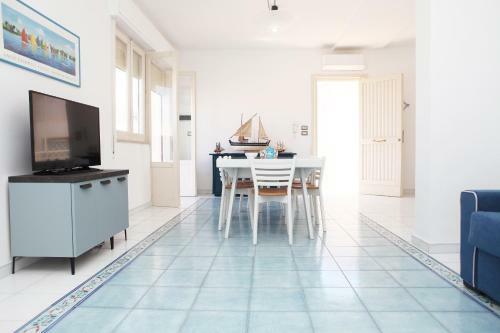Hostal Beachside Rooms & Suites