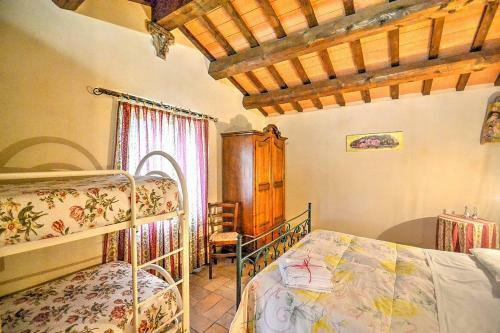 Zona Artigianale Callarella Villa Sleeps 7 Pool