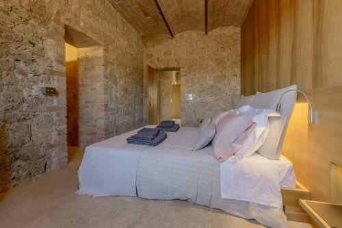 Sarteano Villa Sleeps 20 With Pool Air Con And Wifi