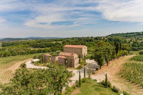 Sarteano Villa Sleeps 16 With Pool Air Con And Wifi