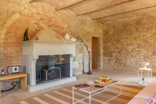 Sarteano Villa Sleeps 16 With Pool Air Con And Wifi