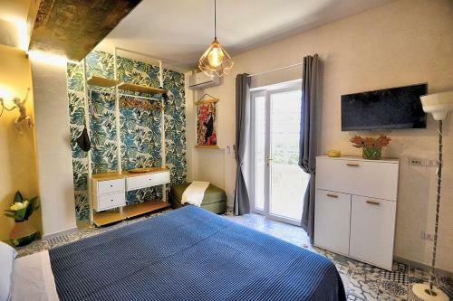 Scala Holiday Home Sleeps 4 With Air Con