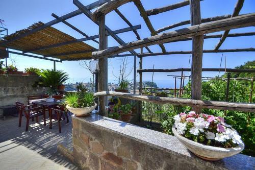 Scala Holiday Home Sleeps 4 With Air Con