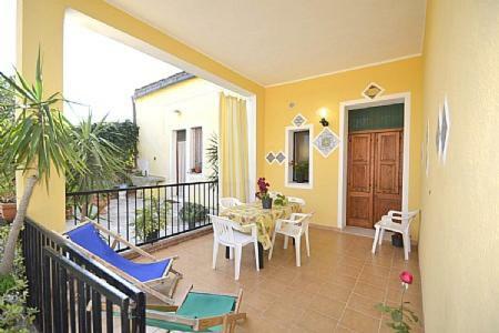 Sciacca Villa Sleeps 5