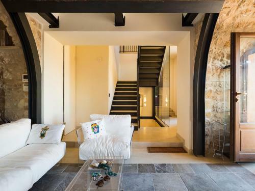 Scicli Villa Sleeps 8 Pool Air Con Wifi