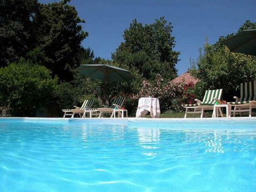 Sermide Villa Sleeps 10 Pool Air Con Wifi