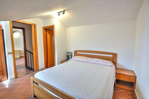 Sicignano Degli Alburni Villa Sleeps 6