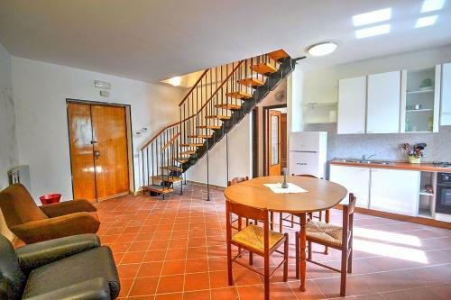 Sicignano Degli Alburni Villa Sleeps 6