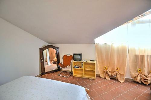 Sicignano Degli Alburni Villa Sleeps 6