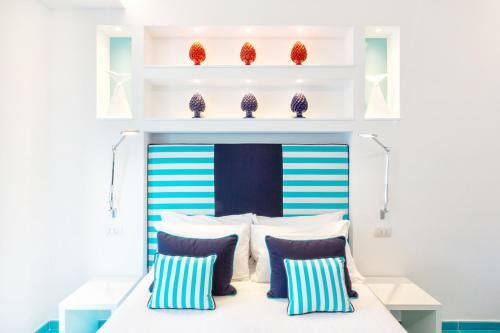 Hostal Sersale Suites