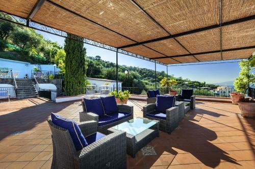 Amore Rentals - Villa Bianca 1