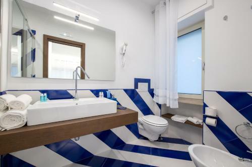 Hostal Aquae Romanae Piazza Lauro