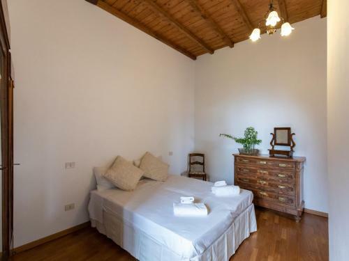 Inviting Villa In Spello With Balcony