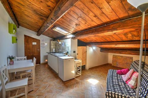 Cappuccini Villa Sleeps 3 Wifi