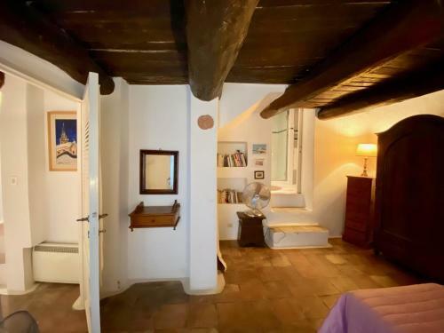 Apartamento Holidaycasa Mirella - Nel Cuore Del Centro Storico