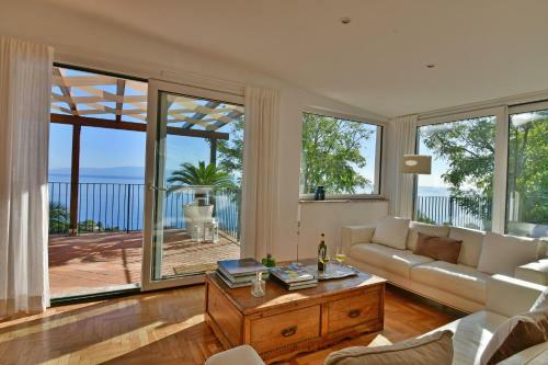 Sicily A La Carte� - Villa Karin