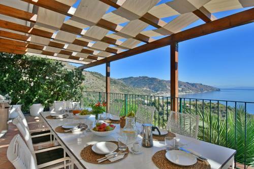 Sicily A La Carte� - Villa Karin