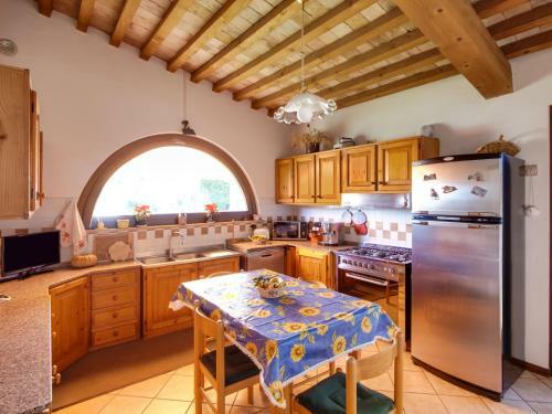 Spacious Villa In Tavullia With Swimming Pool