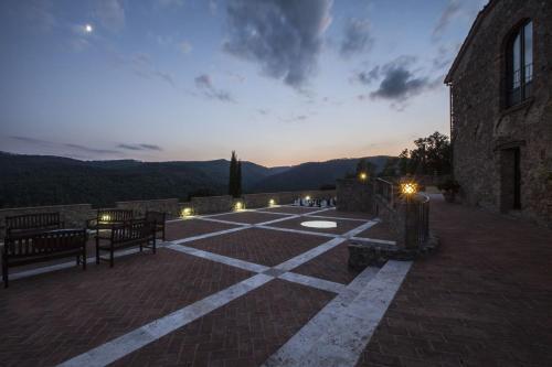 Castello Di Tocchi Villa Sleeps 27 Pool Air Con