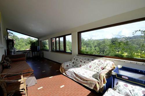 Todi Villa Sleeps 10 Pool Wifi