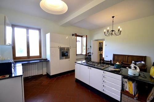 Todi Villa Sleeps 10 Pool Wifi