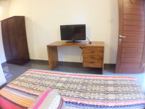 Hostal Ayu Guest House