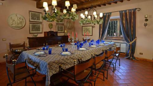 Villa Hostal De Todi 12