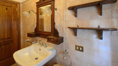 Villa Hostal De Todi 12