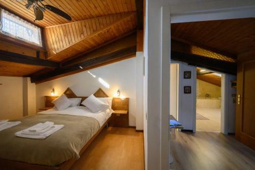 Bed And Breakfast Aurora
