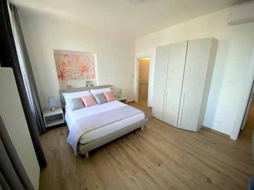 Hostal Five Flowers