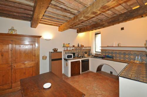 Umbertide Apartment Sleeps 4 Air Con