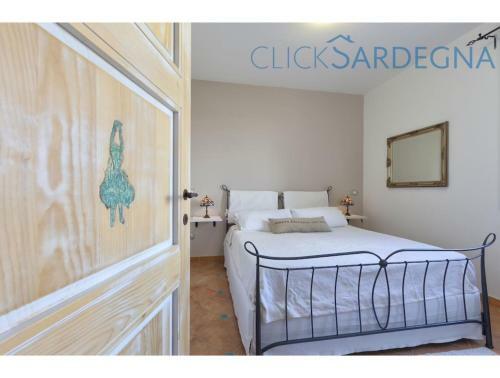 Alghero, Villa Josephine With Spectacular Swimming Pool, For 8 Guests