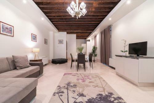 Riva Palace Apartments